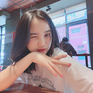 Meet your Posher, Xuân đào